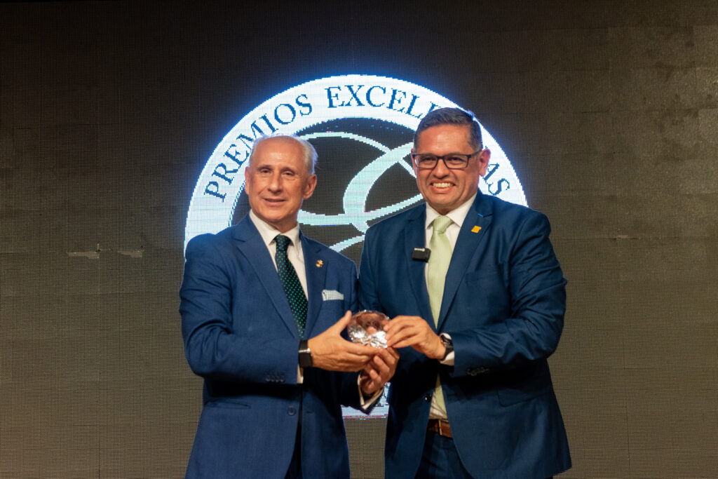 2025 Premios Excelencias Mintur Ecuador - Ministro Mateo Estrella